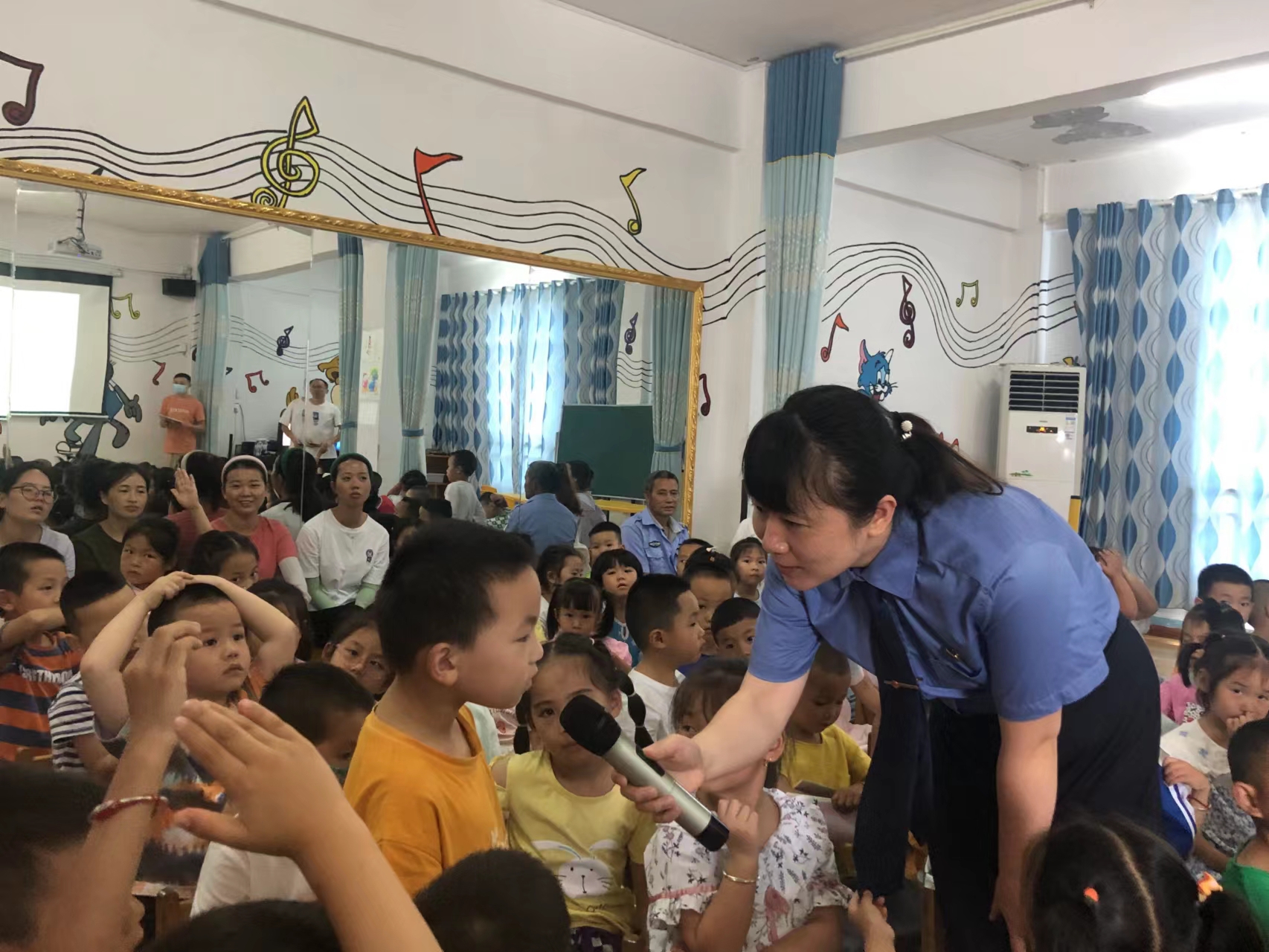 �������쳤����������չ����ůͯ�ġ����ν���塱Ѳ��